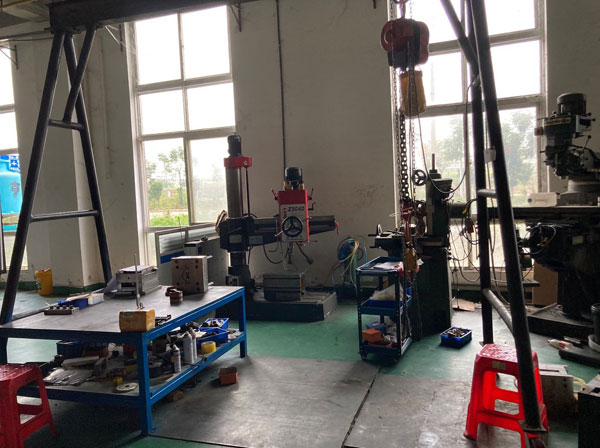 武汉塑料模具生产车间